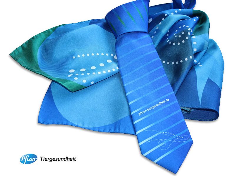Digital bedruckte Krawatten und Tücher Pfizer