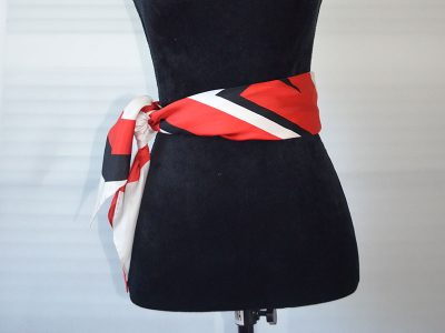 Stylingtipps: Tücher und Schals dekorativ binden, Krawattenknoten