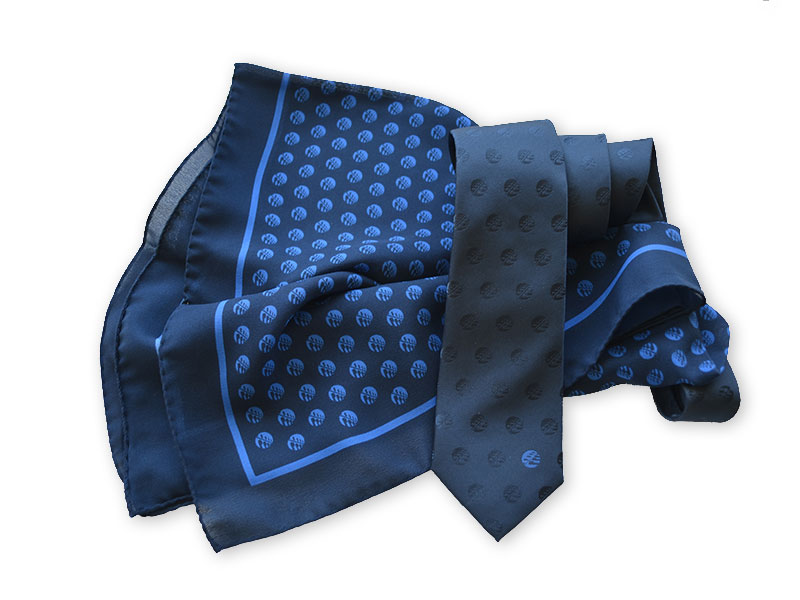 Krawatten und Tücher mit Logo