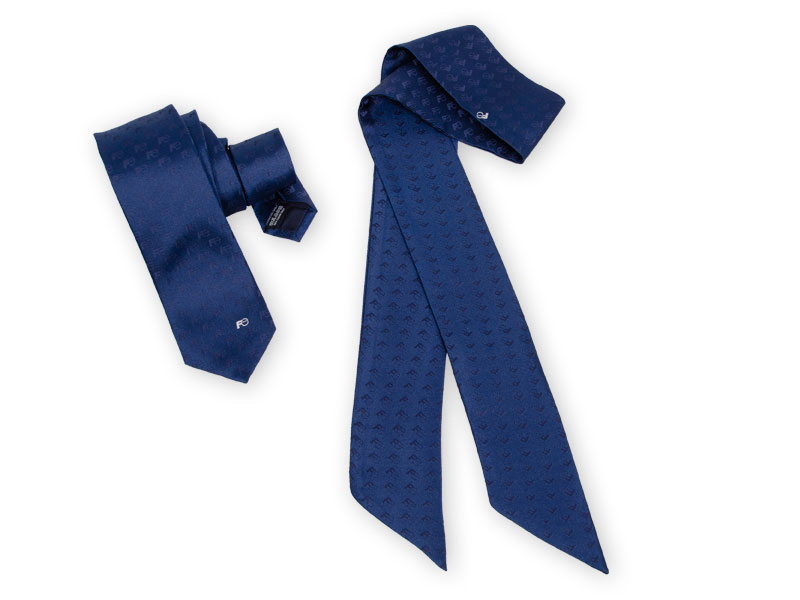 Aus feinster italienischer Seide gewobene Krawatten und Twillies  für unseren Kunden Fuji Electric - für einen edlen Auftritt prädestiniert !