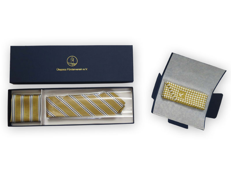 Verpackung für Krawatte und Twilly metallic bedruckt